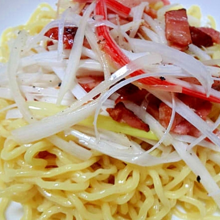 焼きそば麺で作るチャーシューとネギのまぜそば